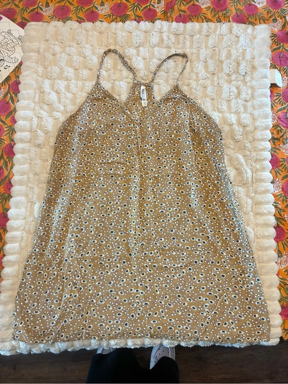 RVCA Floral Tank Top in Brown & Blue Size Large Like New